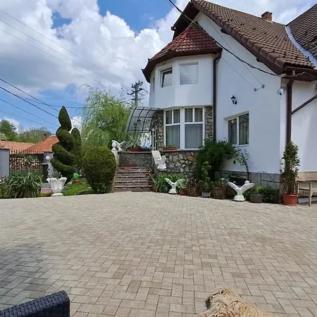 Daiana- Acceptam Vouchere Vacanta Holiday home
