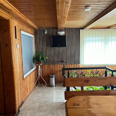 Daiana- Acceptam Vouchere Vacanta Case de vacanță