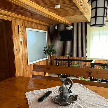 Case de vacanță Daiana- Acceptam Vouchere Vacanta